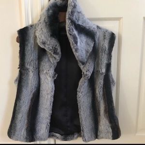 ADRIENNE LANDAU Black/Grey Real Fur Vest BN